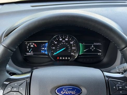 Used 2017 Ford Explorer XLT w/ Equipment Group 202A AWD/4WD image 29