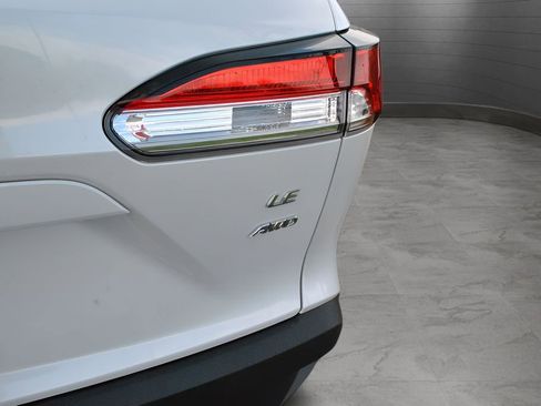 Certified 2023 Toyota Corolla Cross LE AWD/4WD image 26