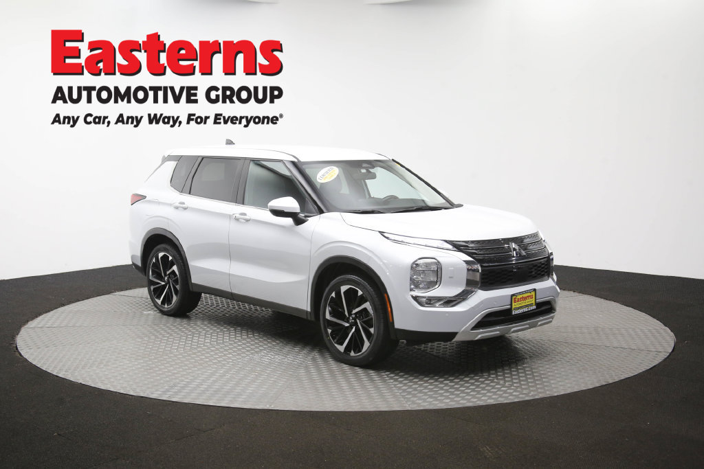 Used 2024 Mitsubishi Outlander SE AWD/4WD image 51