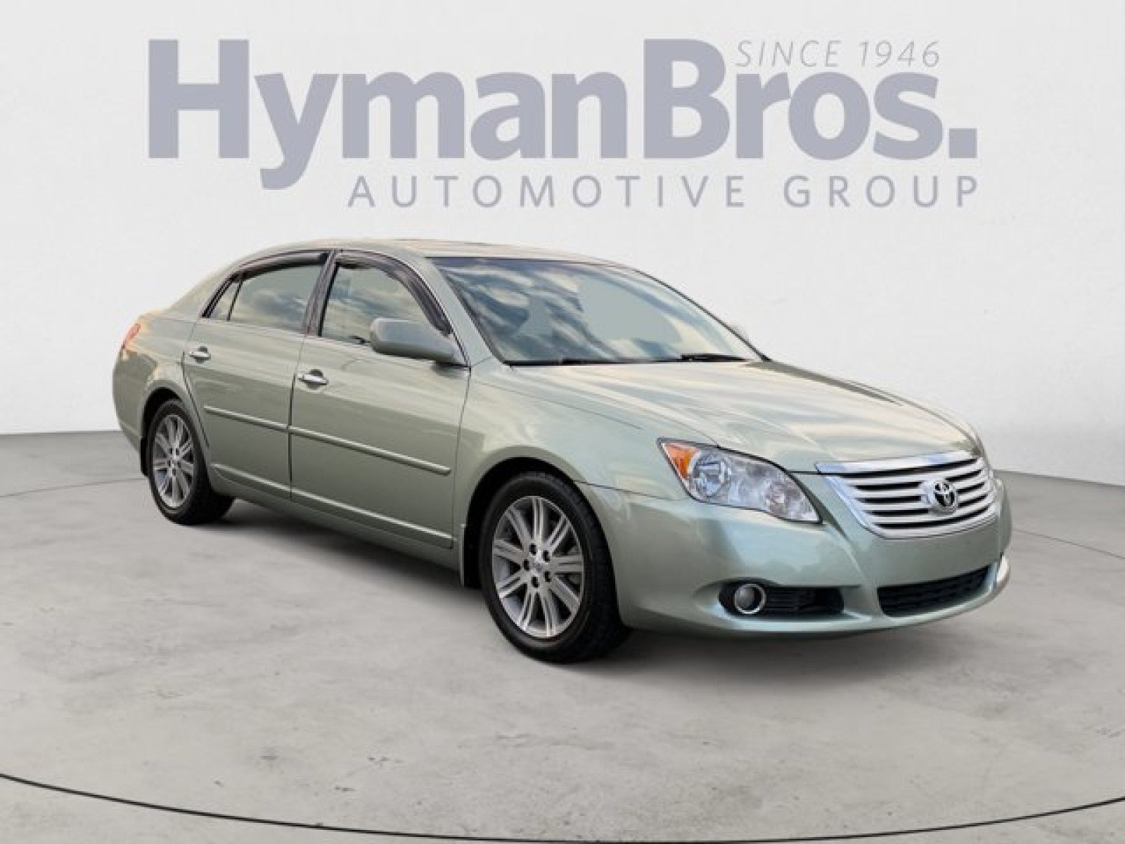 Used 2009 Toyota Avalon Limited FWD image 1