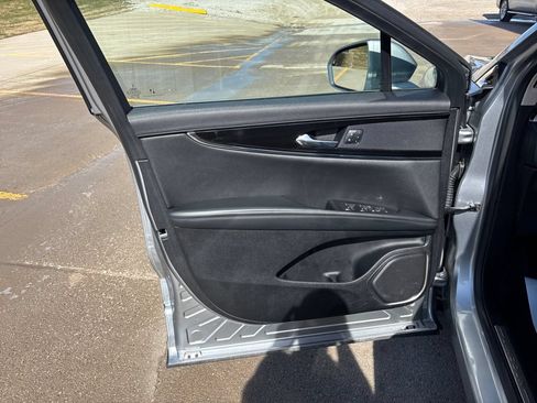 Used 2022 Lincoln Nautilus AWD w/ Premium Package image 12