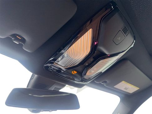 Used 2025 BMW 230i Coupe w/ M Sport Package image 69