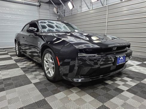Used 2025 Dodge Charger Daytona R/T w/ Quick Order Package 25M R/T AWD/4WD image 4