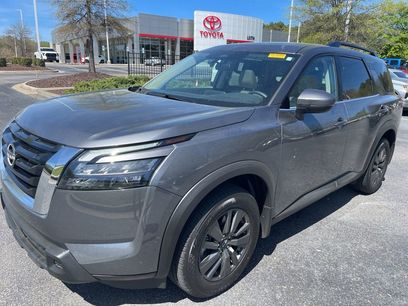 Used 2024 Nissan Pathfinder SV w/ SV Premium Package