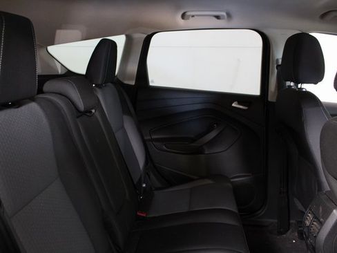 Used 2017 Ford Escape SE image 9