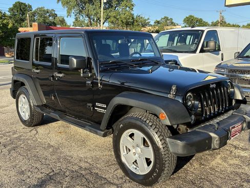Used 2017 Jeep Wrangler Unlimited Sport w/ Quick Order Package 24S AWD/4WD image 2