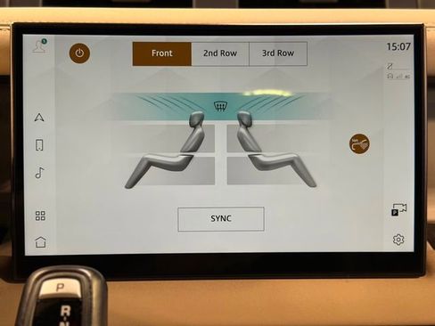 Used 2022 Land Rover Defender 110 X-Dynamic SE image 34