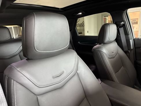 Certified 2024 Cadillac XT5 Premium Luxury w/ Technology Package FWD image 21