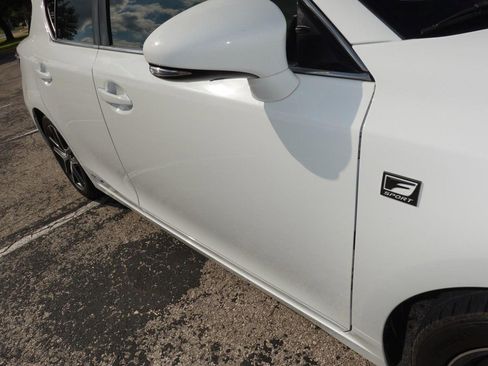 Used 2015 Lexus CT 200h w/ Navigation Package FWD image 11