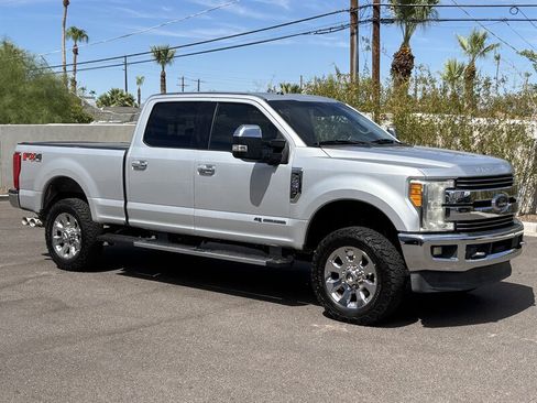 Used 2017 Ford F250 Lariat w/ Lariat Ultimate Package AWD/4WD image 2