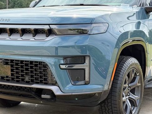 New 2026 Jeep Grand Wagoneer 4WD image 11