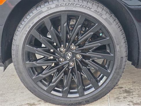 Used 2024 Hyundai Santa Fe Calligraphy image 8