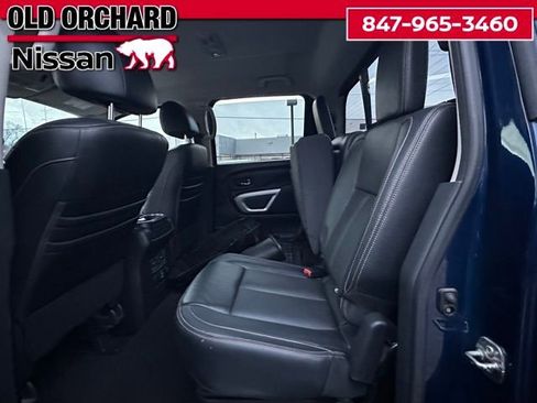 Used 2019 Nissan Titan SL w/ Chrome Package image 12