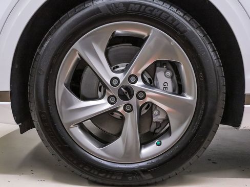 Certified 2026 Genesis GV70 2.5T AWD/4WD image 26