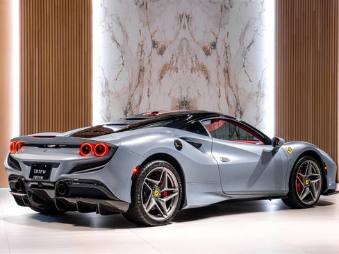 Used 2021 Ferrari F8 Tributo image 3
