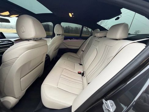 Used 2020 BMW 540i xDrive w/ Premium Package image 25