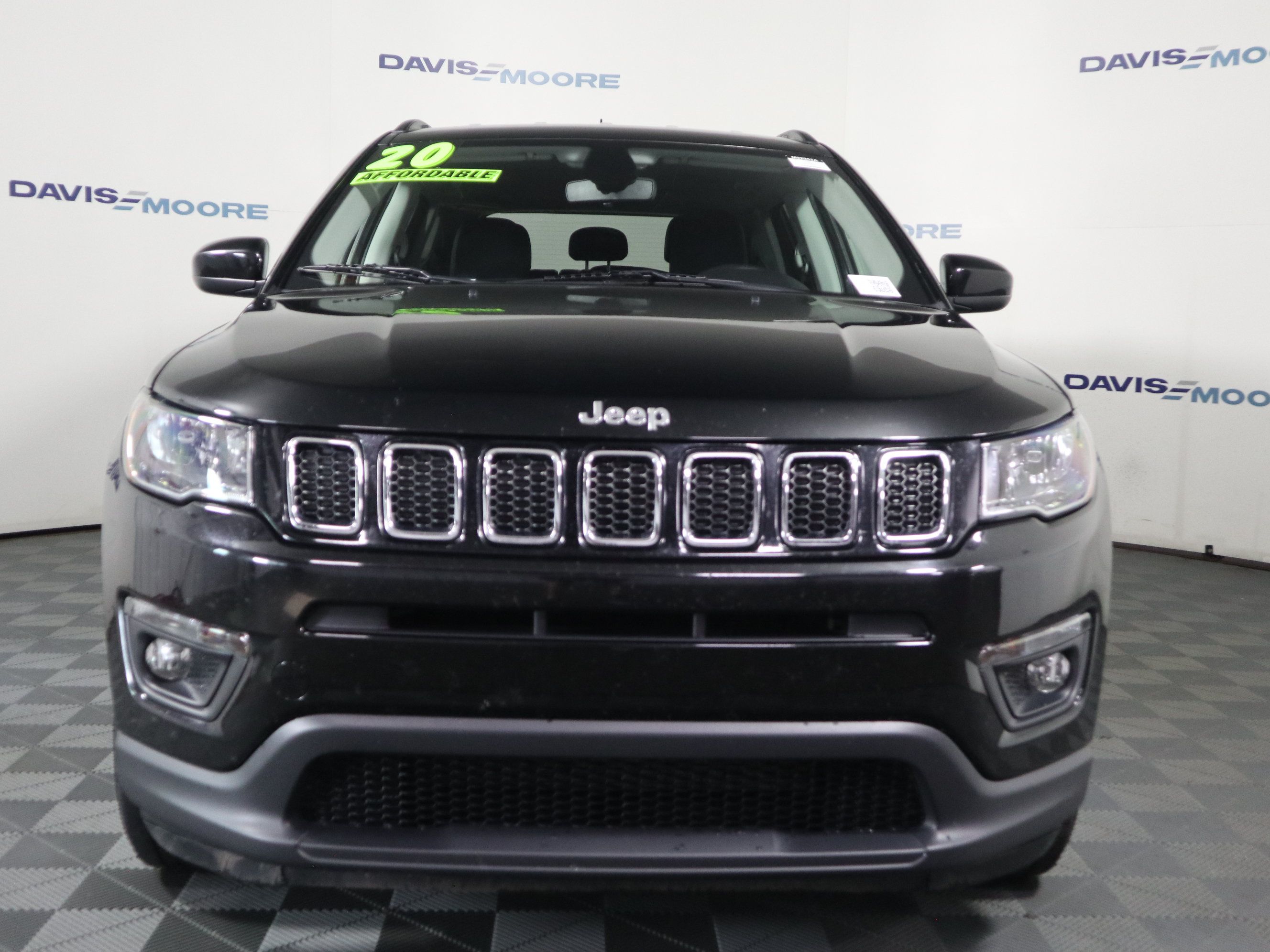 Used 2020 Jeep Compass Latitude w/ Cold Weather Group AWD/4WD image 12