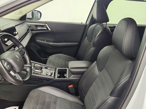 Used 2024 Mitsubishi Outlander SE Black Edition FWD image 20