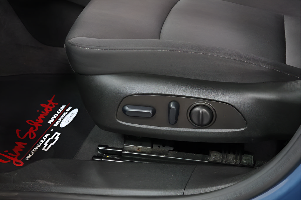 Used 2024 Chevrolet Malibu LT FWD image 20