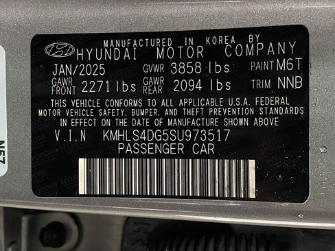 Used 2025 Hyundai Elantra SEL image 35