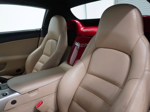 Used 2005 Chevrolet Corvette Convertible w/ Preferred Equipment Group image 13