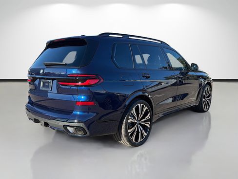 New 2026 BMW X7 xDrive40i image 3