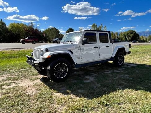 Used 2021 Jeep Gladiator Overland w/ Popular Equipment Package AWD/4WD image 12