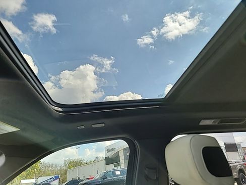 Used 2023 Toyota Sequoia Capstone image 32