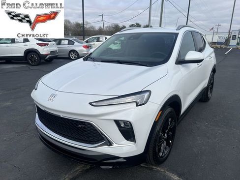 Used 2024 Buick Encore GX Sport Touring w/ Comfort Package image 1