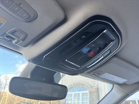 Used 2023 Jeep Grand Cherokee Limited image 91