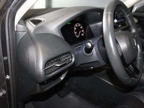 Used 2023 Honda HR-V EX-L image 11