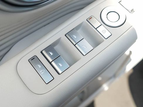 New 2026 Hyundai Ioniq 9 Limited image 25