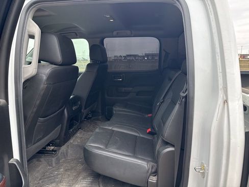 Used 2019 GMC Sierra 2500 SLT w/ Duramax Plus Package image 9