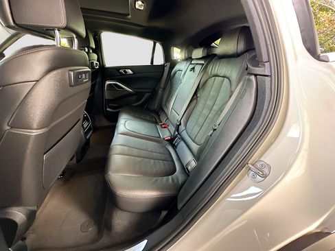 Certified 2022 BMW X6 xDrive40i w/ Premium Package image 26