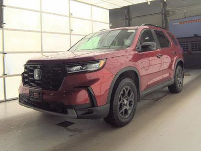 Used 2025 Honda Pilot TrailSport