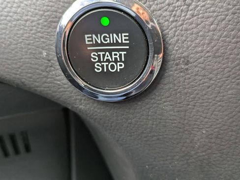 Used 2024 Ford Edge SEL image 20