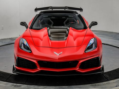Used 2019 Chevrolet Corvette ZR1 RWD image 37