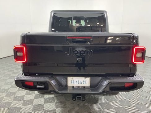 Used 2021 Jeep Gladiator Overland image 6