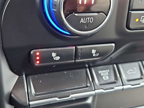 Used 2020 Chevrolet Silverado 2500 LTZ image 18