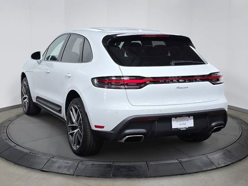 New 2026 Porsche Macan image 3