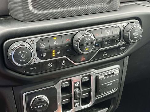 Used 2021 Jeep Wrangler Unlimited Sport image 30