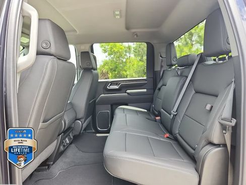 New 2026 GMC Sierra 2500 SLT AWD/4WD image 8