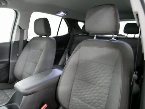 Used 2018 Chevrolet Equinox LT image 15