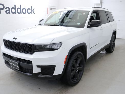 Used 2021 Jeep Grand Cherokee L Laredo image 3