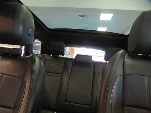 Used 2020 Land Rover Range Rover Evoque SE AWD/4WD image 42