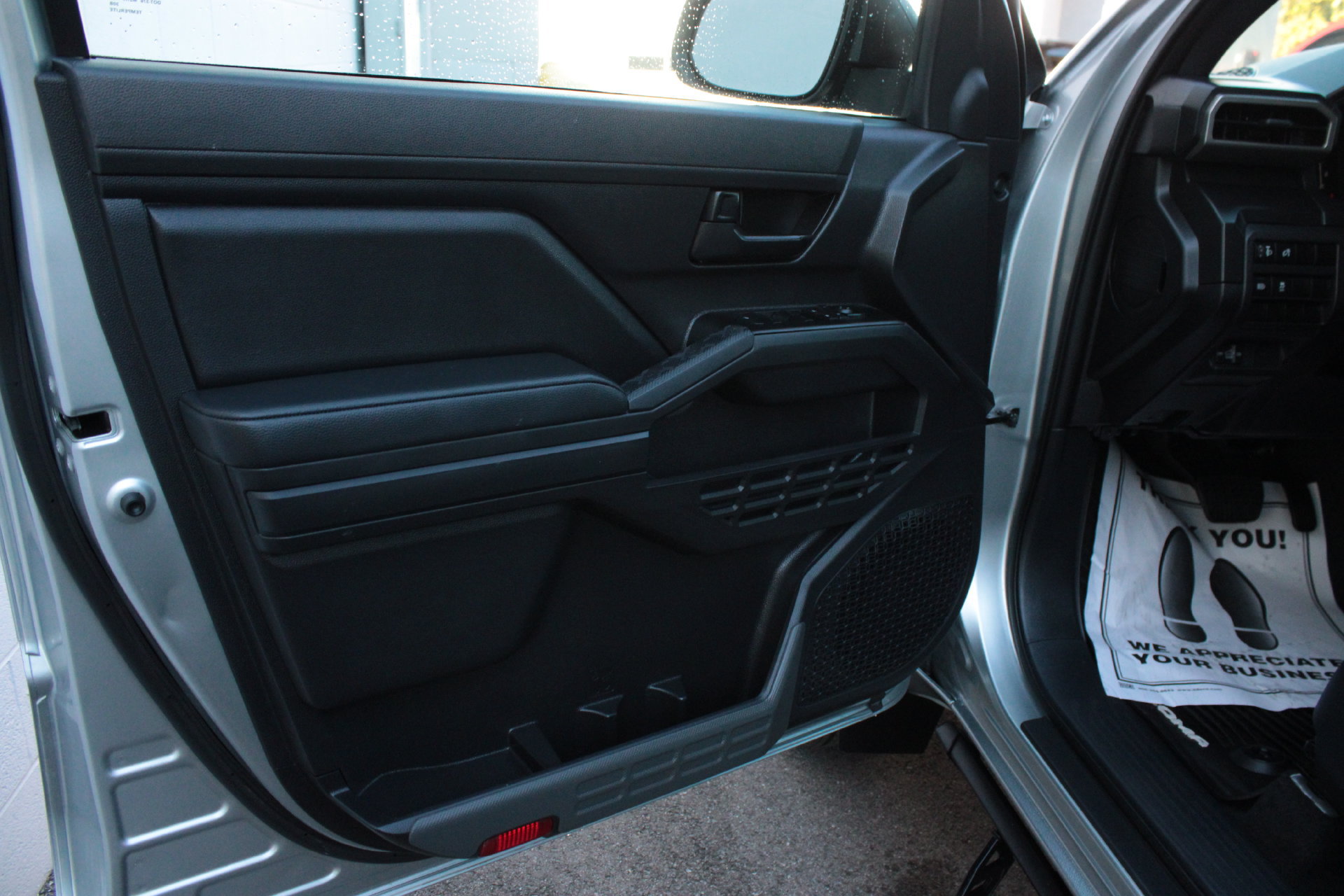 Used 2024 Toyota Tacoma SR AWD/4WD image 12