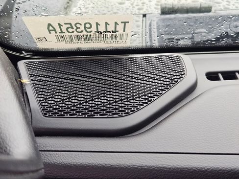 Used 2023 Jeep Wrangler Unlimited Rubicon w/ Cold Weather Group image 12