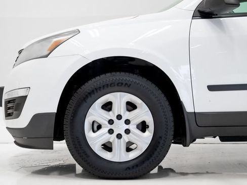 Used 2017 Chevrolet Traverse LS FWD image 29