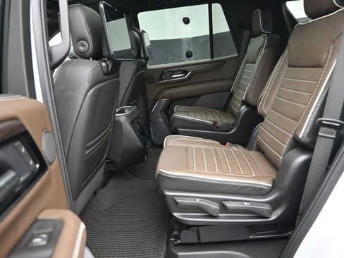 Used 2026 GMC Yukon Denali Ultimate AWD/4WD image 21