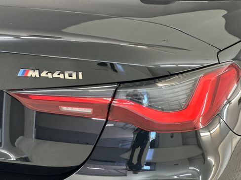 Used 2023 BMW M440i Convertible w/ Premium Package RWD image 28